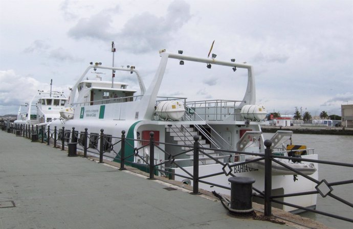 Catamaranes en la terminal de El Puerto de Santa María (Cádiz)