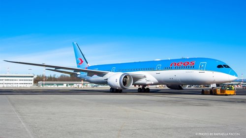 Aerolínea Neos avion
