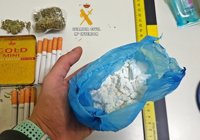 Dos detenidos en Cabeza del Buey tras arrojar por la ventanilla la cocaína que transportaban en su vehículo