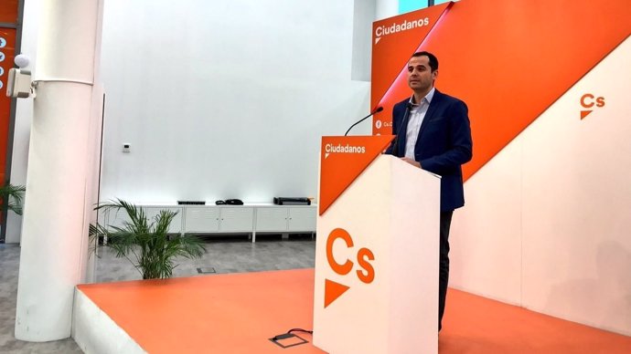 Ignacio Aguado en rueda de prensa