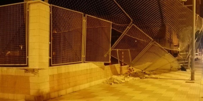 Imagen del muro derribado en Cullera 