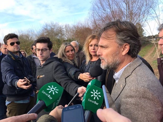 El consejero de Medio Ambiente, José Fiscal. 