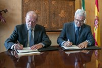 Junta y Diputación de Sevilla firman un convenio marco para llevar a cabo actuaciones en fosas