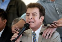 Nasralla presenta ante el TSE de Honduras una demanda de nulidad contra la elección de Hernández como presidente