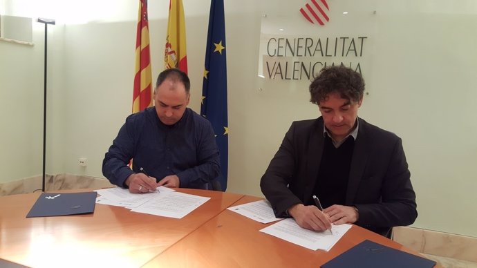 Colomer firma un acuerdo con la Federación Gestora de Gaiates de Castelló