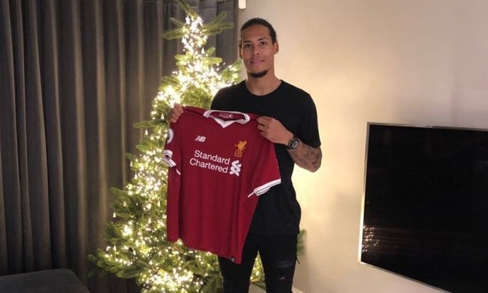Van Dijk se marcha al Liverpool como el defensa más caro del mundo