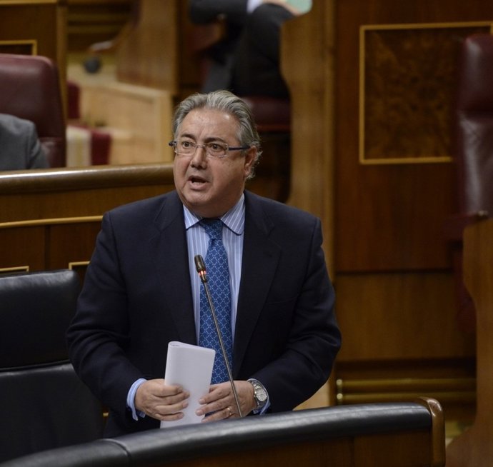 El ministro Juan Ignacio Zoido, en la sesión de control