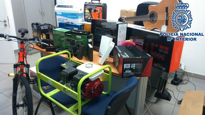 Nota De Prensa: "La Policía Nacional Desarticula Un Grupo Criminal Dedicado A Es