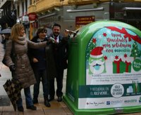 El Ayuntamiento y Ecovidrio llevan a cabo una campaña solidaria de reciclaje de vidrio en Navidad