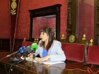 Ayuntamiento de Granada critica que el Gobierno "abandonó" en estación de bus a 50 inmigrantes rescatados de pateras