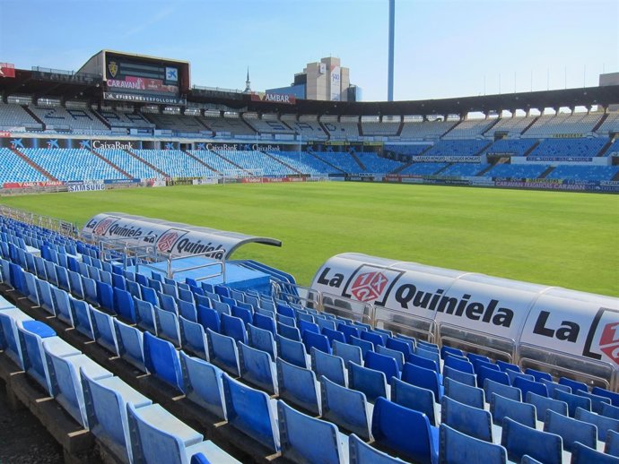 Estadio de La Romareda, campo de fútbol