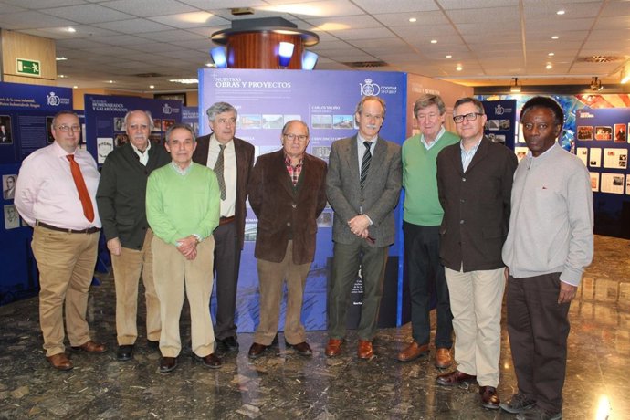 El director general de Industria ha visitado la exposición del Colegio