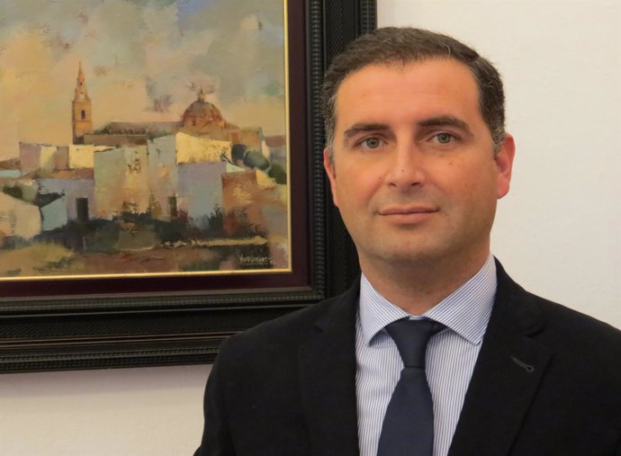 El alcalde de Moguer, Gustavo Cuéllar. 
