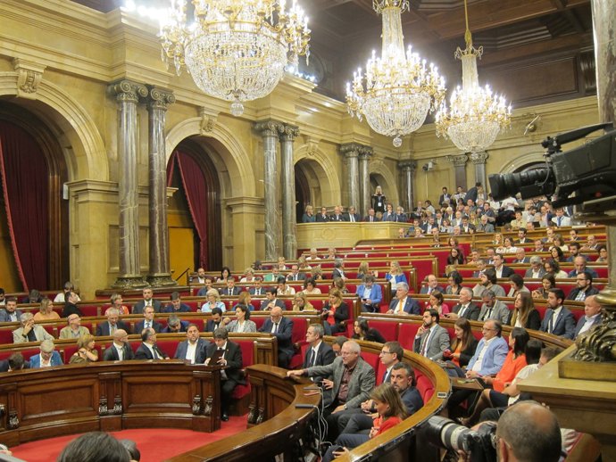 El ple del Parlament abans de la declaració de Puigdemont