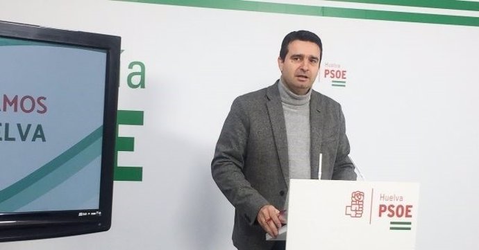 El senador del PSOE Amaro Huelva