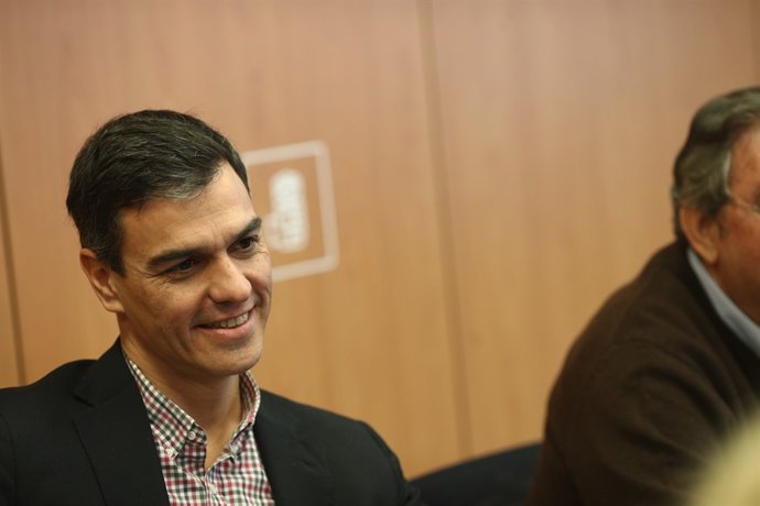 Pedro Sánchez a la reunió amb els sindicats a Ferraz