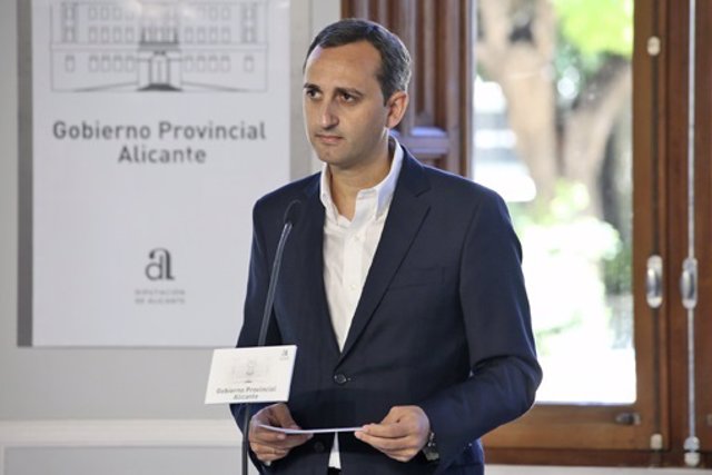 El presidetne de la Diputación de Alicante, César Sánchez