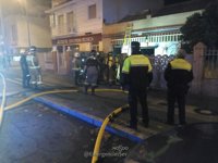 Ingresado grave en la UCI el herido en el incendio con una mujer muerta en Sevilla