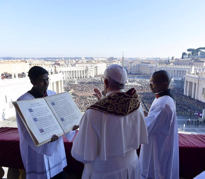 El Papa Francisco imparte la bendición 'urbi et orbi' por Navidad
