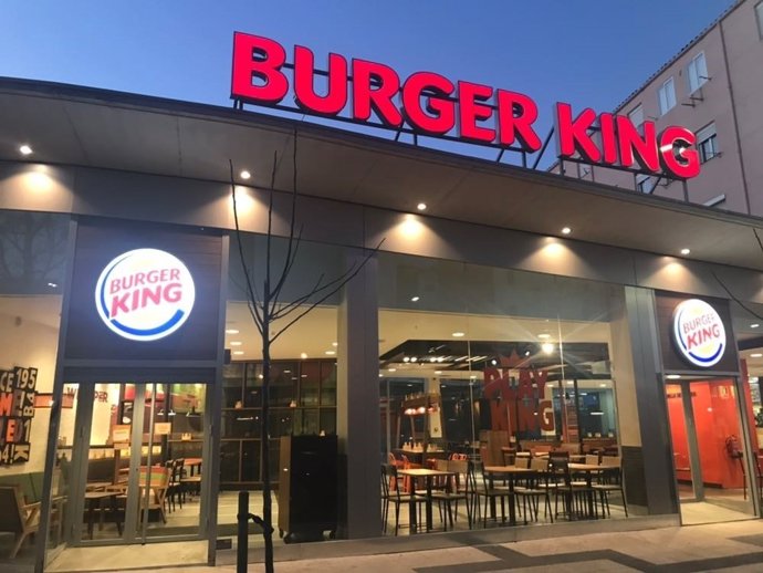 Burger King abre un nuevo establecimiento en la calle Emilio Castelar de Zaragoz