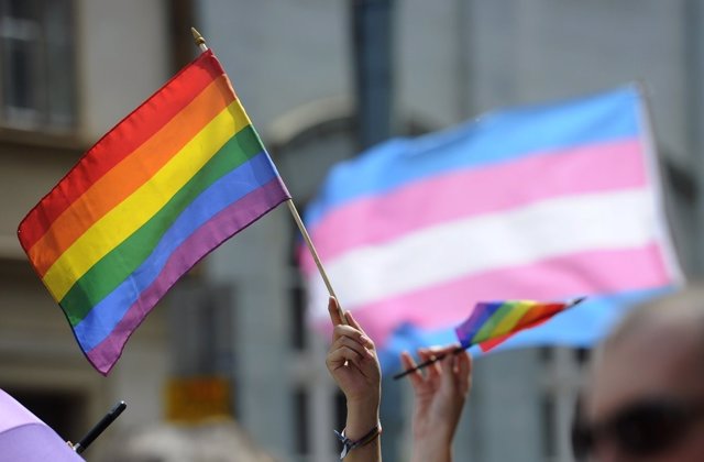 Bandera gay contra homofobia diversidad sexual