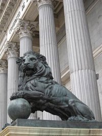 Los partidos buscan acuerdos sobre cómo aumentar su financiación privada