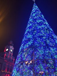 La Policía Municipal de Madrid contabiliza esta Nochevieja 70 reyertas en la capital, que no han dejado heridos graves