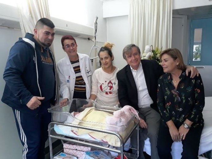 Jaume Estany visita el primer bebé catalán de 2018