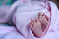 Una niña catalana llamada Raisa, primer bebé del año 2018 en España