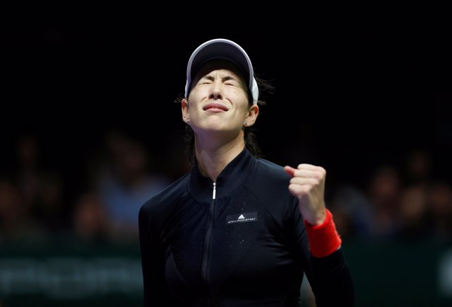 Tennis - WTA Tour Finals - Singapore Indoor Stadium, Singapore - October 22, 201