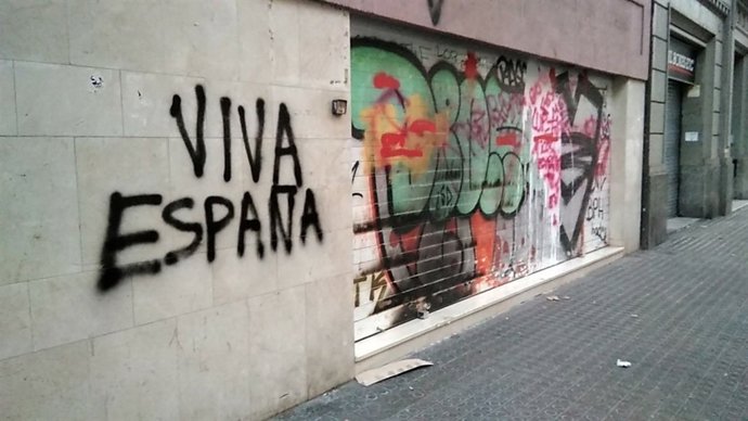 Pintada a la seu de la CUP