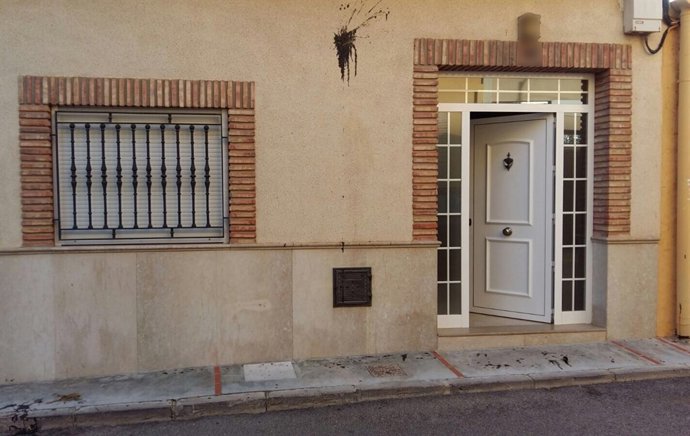 Vivienda con pintadas en Vilamarxant