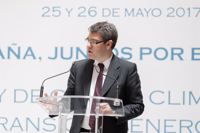 El ministro de Energía, Álvaro Nadal, en una Jornadas