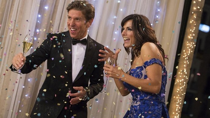 Eva Pedraza y Manuel Díaz 'El Cordobés' dando las campanadas en Canal Sur