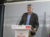 El PSOE dice que con mayor colaboración del Gobierno en 2018 Extremadura registrará "excelentes" cifras laborales