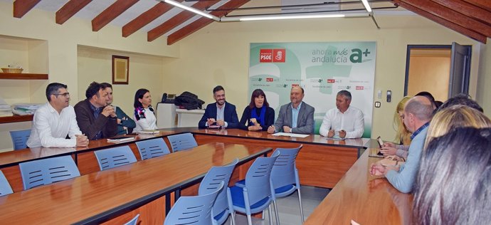 Reunión con alcaldes y grupo parlamentario del PSOE