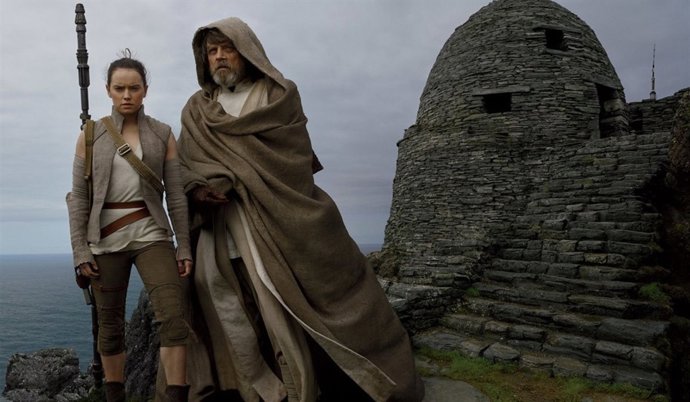 Daisy Ridley i Mark Hamill en 'Star Wars: Els últims Jedi'