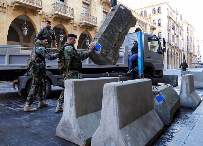 Militares libaneses retiran los controles de seguridad en el centro de Beirut