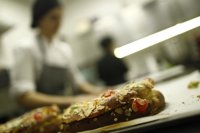 Más de 200 personas atendidas por Mensajeros de la Paz tendrán roscón, chocolatada y regalos en la Noche de Reyes