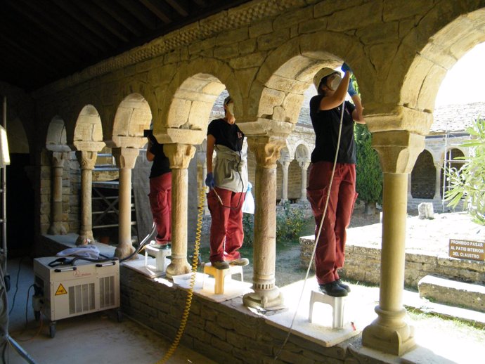 Restauración claustro antigua Catedral de San Vicente de Roda de Isábena