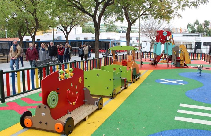 La plaza de Juan XXIII luce totalmente remozada.