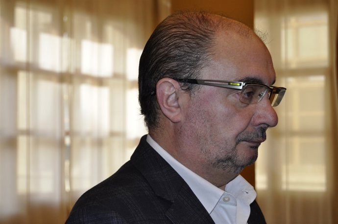 Javier Lambán és el president del Govern d'Aragó. 