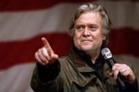 Una influyente donante del Partido Republicano retira su apoyo a Bannon y asegura que no secunda sus comentarios