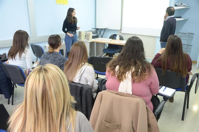 Curso sobre maltrato