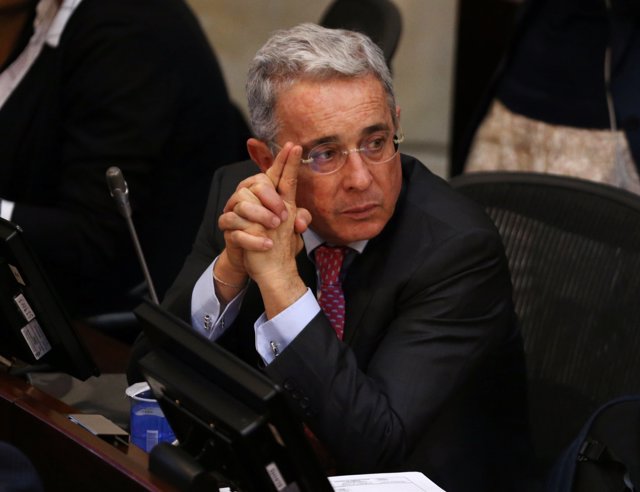  Álvaro Uribe