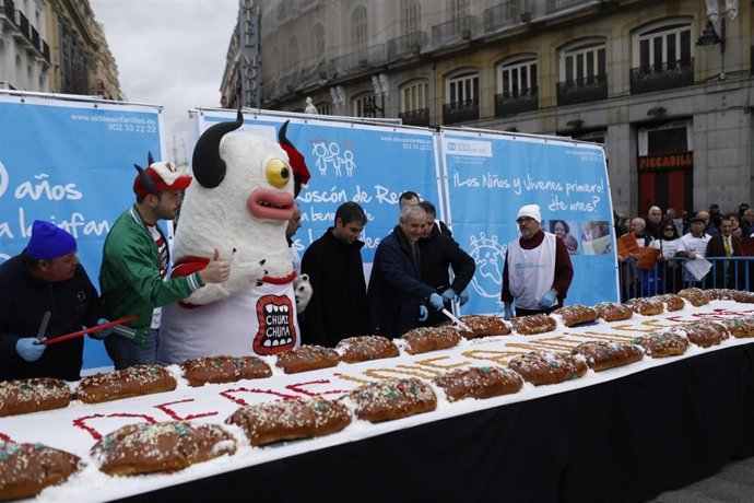 Entrega del tradicional Roscón de Reyes de Aldeas Infantiles en Madrid