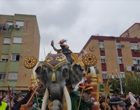 Herido un policía local de Castilleja de la Cuesta (Sevilla) atrapado por una carroza de la Cabalgata