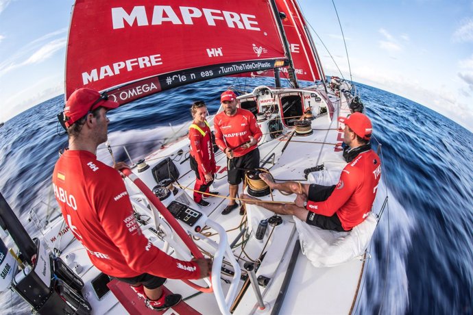 MAPFRE Xabi Fernández Pablo Arrarte Blair Tuke Sophie Ciszek Volvo Ocean Race