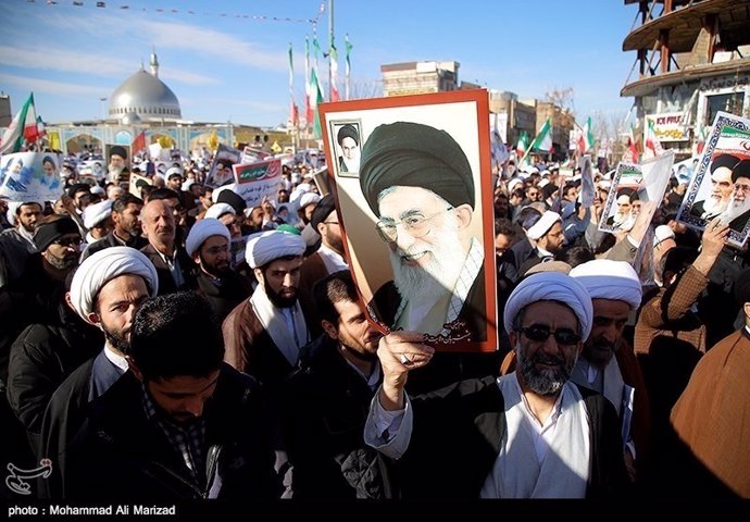Manifestación a favor del Gobierno en Teherán