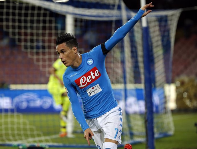 Callejón celebra un gol con el Nápoles